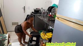 diarista vai trabalhar e transa gostoso com o patrao ela adora sexo anal