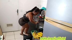 diarista vai trabalhar e transa gostoso com o patrao ela adora sexo anal