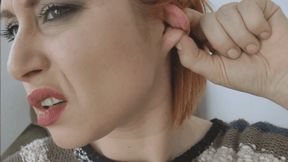 Ammalia pulls and twists their ears ! (MP4 - MOBILE VERSION)