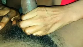 amateur GF zuigt lul en laat grote tieten zien