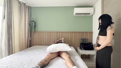 Step sister caught me sniffing her panties & lets me fuck her - @ARADIAHELLX