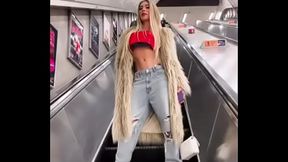 Travesti Com Local - Bab&iacute_ Honey