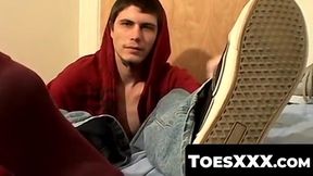 ToesXXX.com - Young inked Bentley's foot reveal and passionate dick stroke