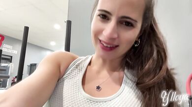 Vestiaires après le sport : je me gode alors qu’il y avait encore des mecs à côté (teaser) Locker room after gym