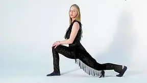 Sofya Belaya In Staggers With Elegant Stretching In The Video