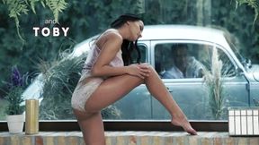 21 Naturals - Alyssia Kent Uses Her Feet to Tease Before Getting Fucked in Pussy