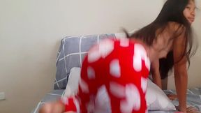 creamberryfairy fucking you while ignoring her