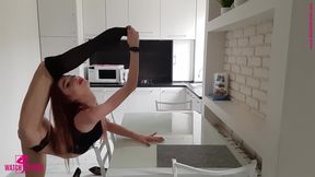 Impressive front bend from Mary Way