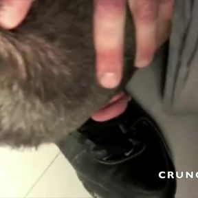 Extrem feet and foot humliation by bear master