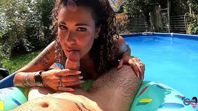 i gave him a deepthroat blowjob ruining his orgasm in the pool after he licked my pussy