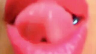 Latino Milf's Bootie Shaking Solo Dance Session