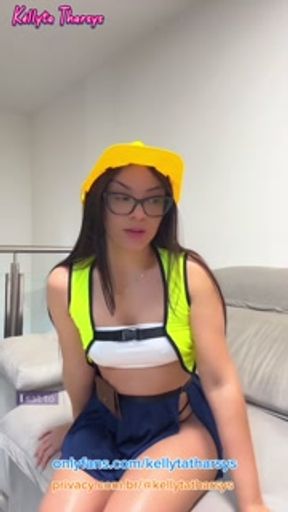 Female Engineer couldn't resist and gave it to the bricklayer | Guided handjob | Kéllyta Tharsys