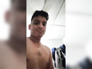 Solo mételo por favour!! Y no le digas a nadie