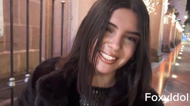 Experiencia completa de novia: compras navideñas y una noche de sexo