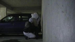baise dans un parking par une racaille de citeabuse dans un parking public ...