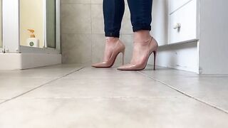 Louboutin So Kate Naked
