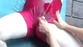 the loser of an amateur wrestling match has to submit to piss desperation, hands tied up (huge load of pee)