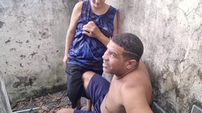 I put the dyke on to pay a blowjob on the stairs