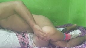 profesor tiene sexo con su alumna favorita por primera vez / parte 2 / chiquicandy / leandrozimmer
