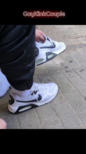 Sharing Nike Air Max Sneaker 4