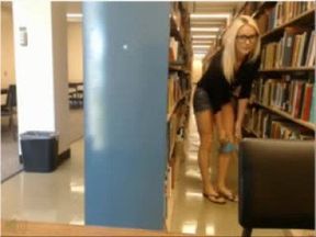 Sexy webcam blonde gets nude in the library