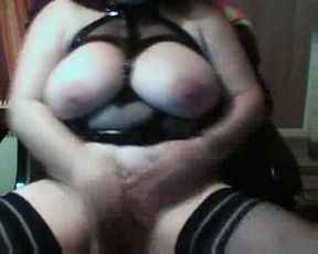 Naughty BBW webcam mommy shows her huge tits and masturbates