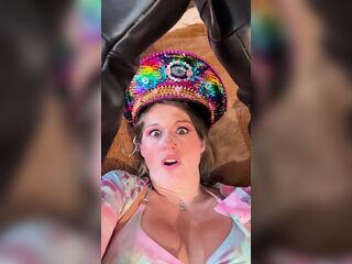 Suzy Wylde is so A matter of joke about Corn