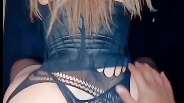 MI NOVIA SIEMPRE QUE REGRESO DE TRABAJAR ME ABRE SU CULO CALIENTE