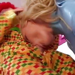 Gorgeous Blonde Jodie Moore Lets a Creepy Clown Pound Her Asshole Before Tasting His Cum