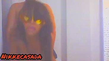 Na live fudendo com uma loirinha e uma morena