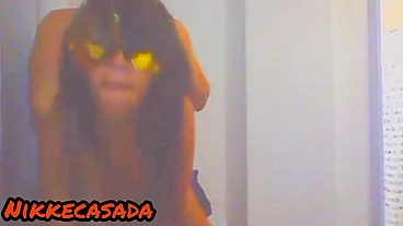 Na live fudendo com uma loirinha e uma morena