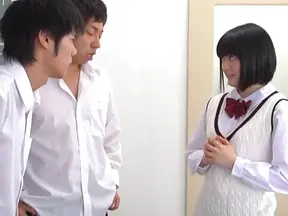 Erina Nagasawa enjoys having her snatch nailed good