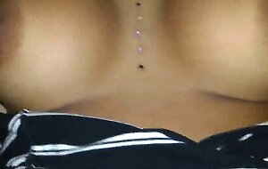 Lunna vaz enjoys a lot and squirts on lucao's roll pov