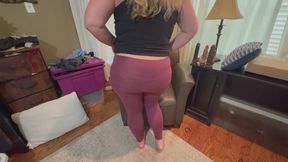 Fully Nude Striptease - Pawg, Milf & Submissive Yoga Pants
