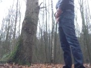 I love to pee in public