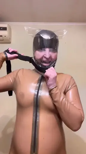 Plastic Bag Breathplay in Latex, Sweating and Taking Latex off