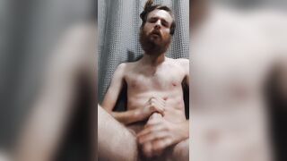 Heterosexual dude wanking his man meat for you, while his gf is in the bathroom behind him!