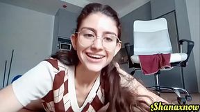 4 LIVE SHOW COM PEE LATION PISSING IN THE BOWL PEE ON MYSELF