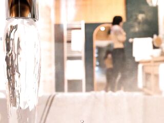 LISA: Sexy cutie masturbates in the tub ep.40