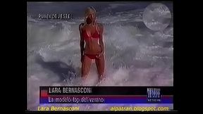LARA BERNASCONI en biquini