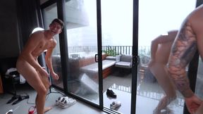 Gangbang Karensleent Striptease