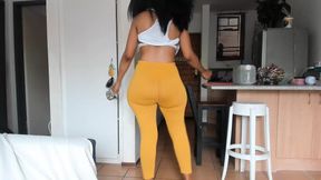 Booty Dancing Ebony, in leggings, sexy big-ass strip tease