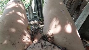 Cute Cumshots in the Garden: A Girly'_s Playtime