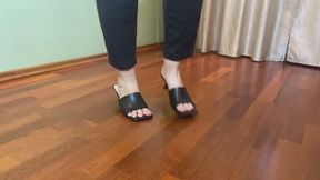 taping in heeled sandals