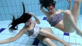 Underwater Show featuring Aneta's natural tits xxx