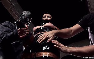 Gimp slave in latex fucked in threesome