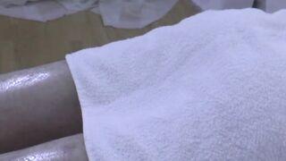 UNBELIEVABLE! Busty British MILF Masseuse Spreads Her Legs Wide  Gobbles Cock Like A Hungry Pig Before Getting ROLLED BY A BEHEMOTH满