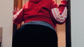 Giantess MILF's Most Pungent Bathroom Gas – Black Leggings & My Monthly Cycle by SeductiveGenX