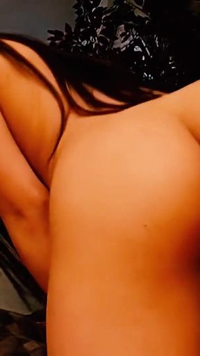 Lucy Thai Wants to Taste Every Man's Load