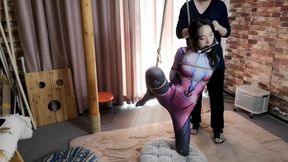 chinese one leg lifted frogtie bondage